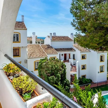 Apartamento Cozy With Pool By Costarentals - Ref 153 Sitio de Calahonda