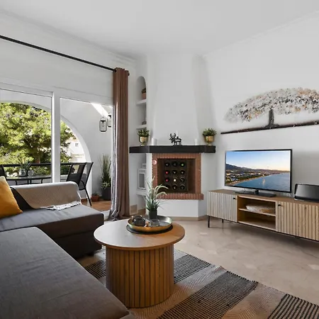 Cozy With Pool By Costarentals - Ref 153 Apartamento Sitio de Calahonda