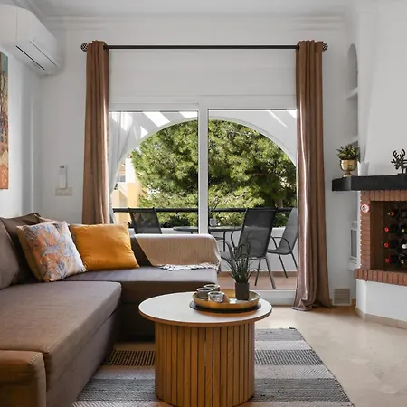 Apartamento Cozy With Pool By Costarentals - Ref 153 Sitio de Calahonda